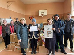 Die Bewohner von Semenivska bedanken sich fr die Hilfsgter